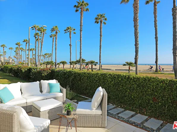 4 Sea Colony Dr, Santa Monica, CA 90405