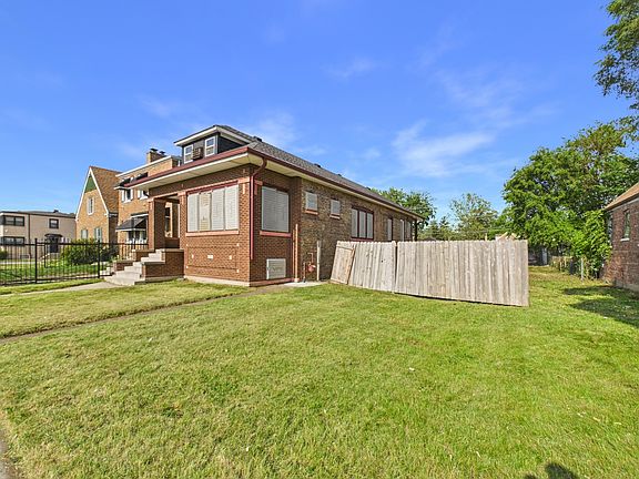 3rd image of 8607 S King Dr