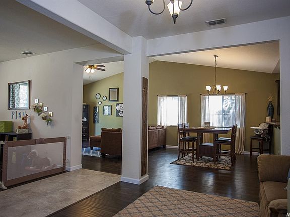 2nd image of 2572 Avocet Way