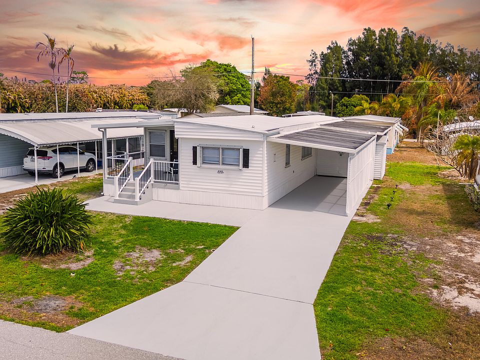 1st image of 8301 SE Skylark Avenue