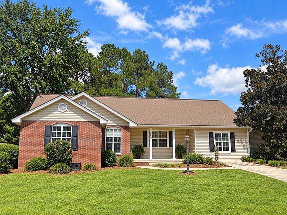 3rd image of 827 42nd St E