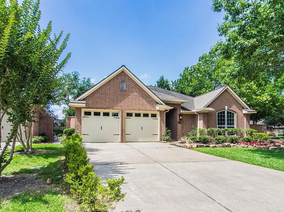 1st image of 2619 S Strathford Ln