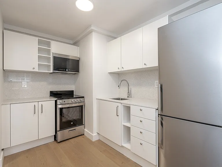 188 Jameson Ave — Photo 16