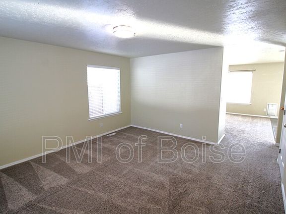 2nd image of 639 E Willowbrook Dr