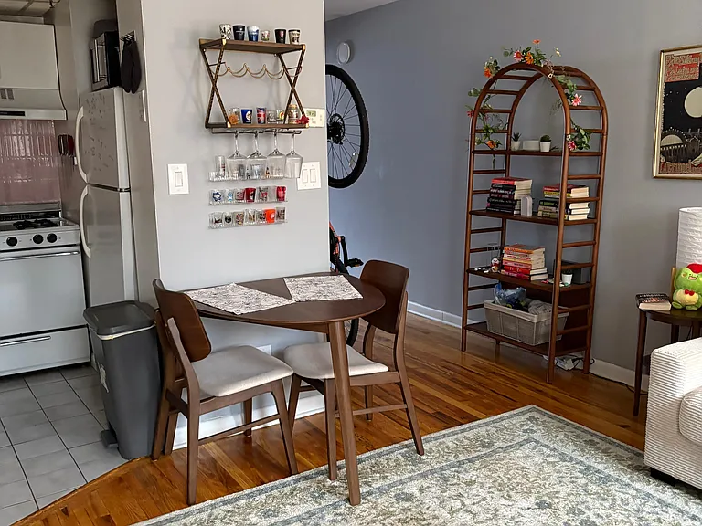 227 Christopher Columbus Dr #117B — Photo 9