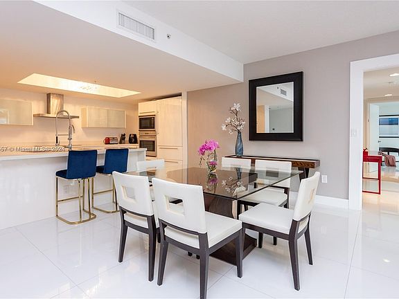 2nd image of 200 Sunny Isles Blvd #Townhouse 304