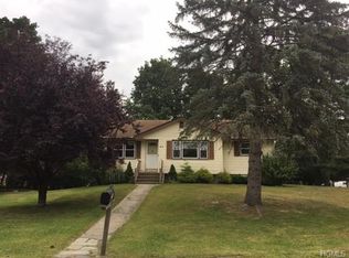 42 Edinburgh Rd, Middletown, NY 10941