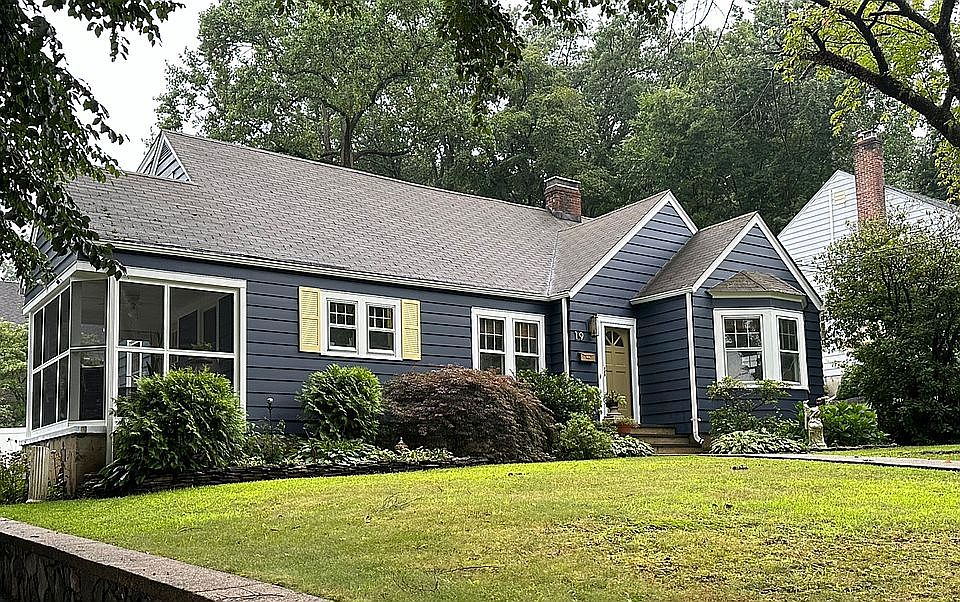 2nd image of 19 Poplar St