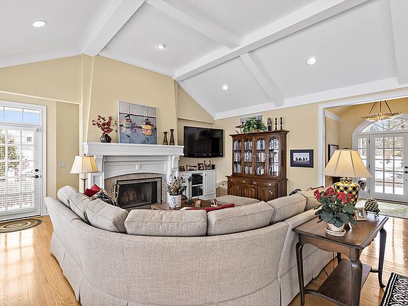 5th image of 4675 N Friess Lake Dr