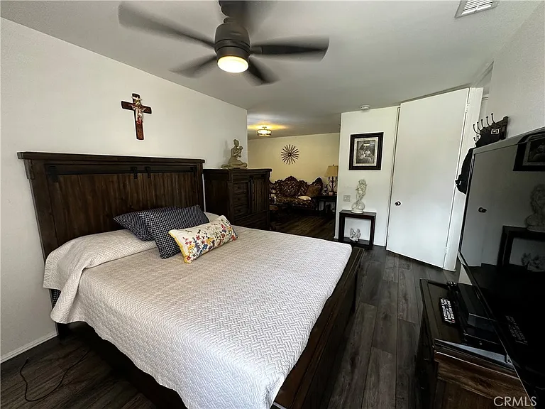 2521 N Whitewater Club Dr #B — Photo 7