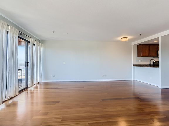 2nd image of 100 Park Ave W APT 1304
