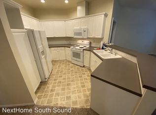 2127 Hammond Ave, Dupont, WA 98327