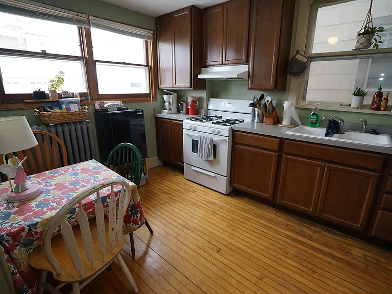 316 W Wilson St — Photo 16