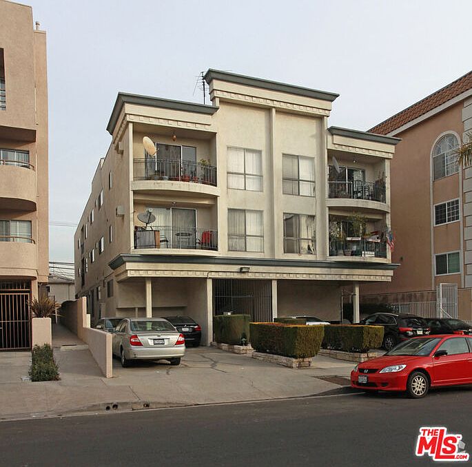 2nd image of 9023 Alcott St #304