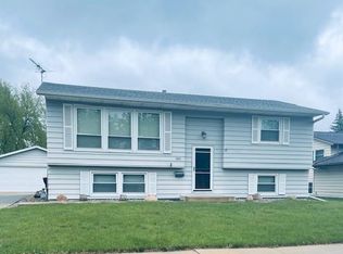 601 17 1/2 St SE, Rochester, MN 55904