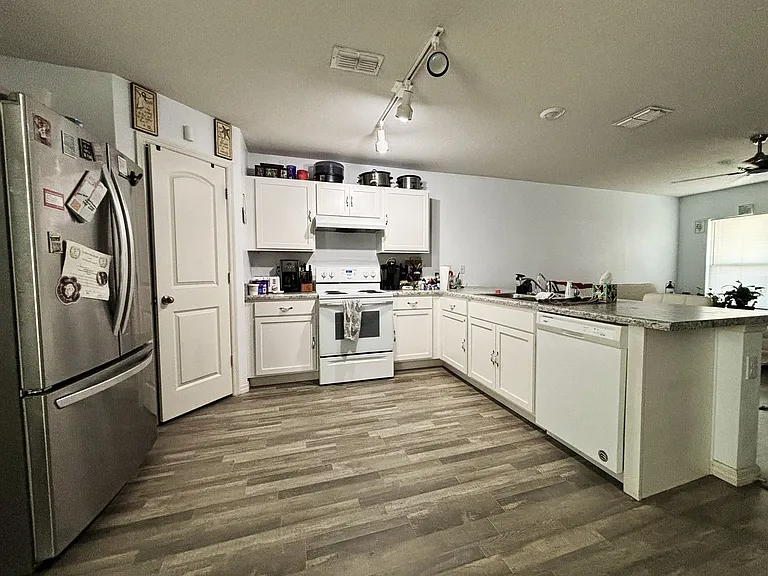 204 Gladiola Ct — Photo 6