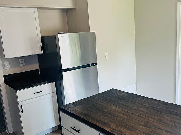 3rd image of 33411 Bendon Ct