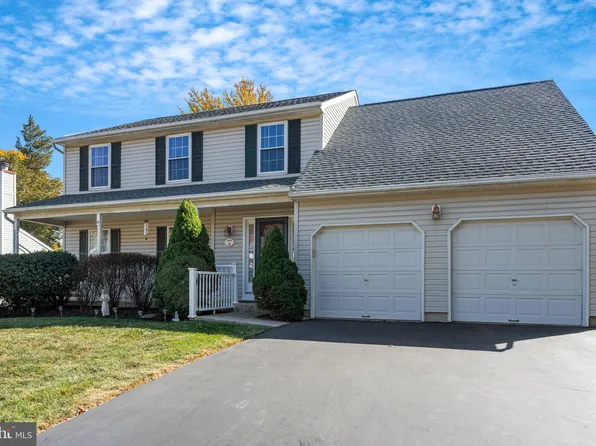 10 Pickering Bnd, Langhorne, PA 19047