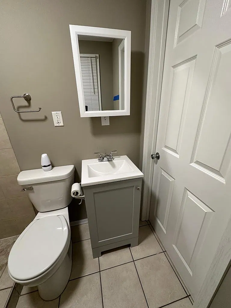 2 bed, 921 sqft, $1,650 — Photo 2