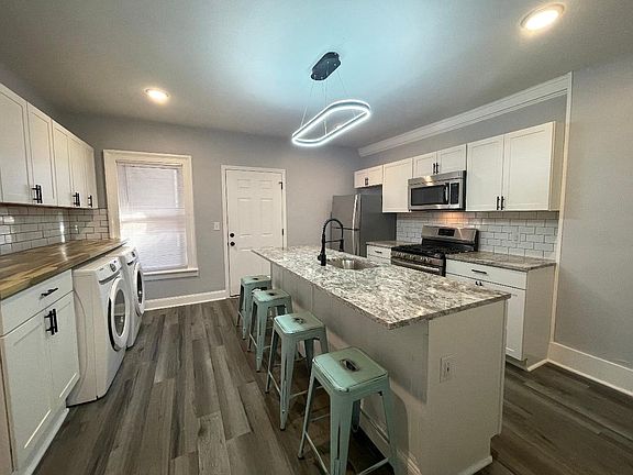 2nd image of 701 Catherine St #1