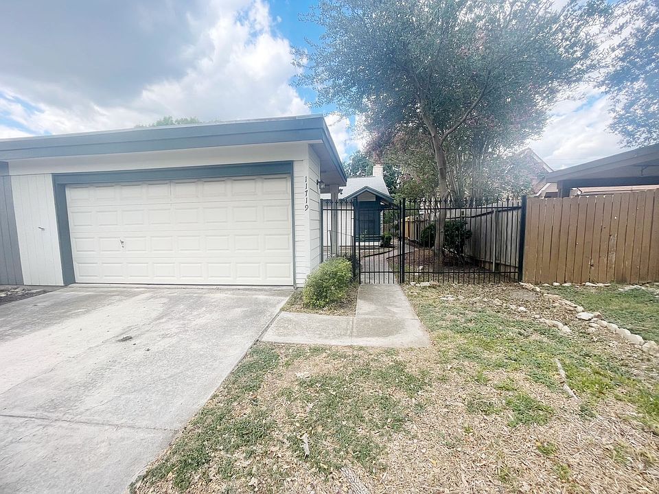 1st image of 11719 Country Springs St