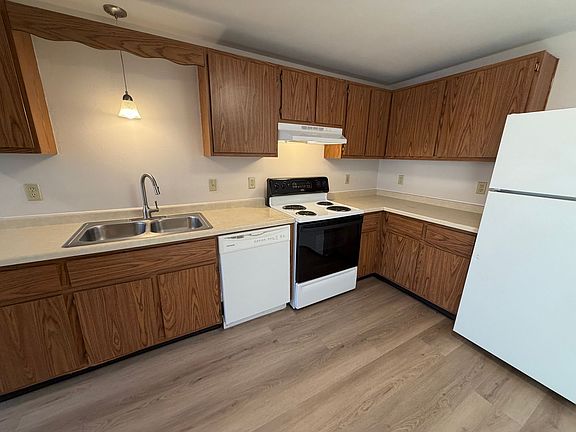 4th image of 2721 Humboldt Rd #3