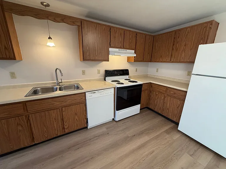 2721 Humboldt Rd — Photo 4