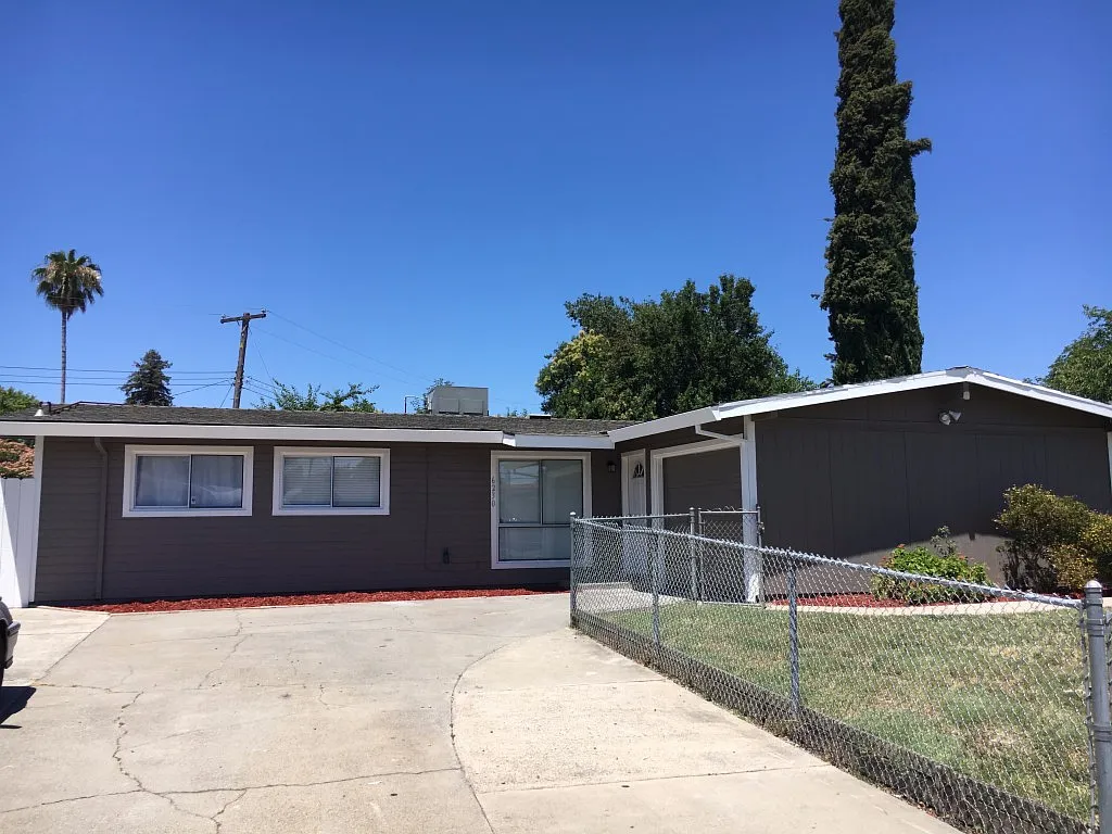 6230 La Cienega Dr photo 1