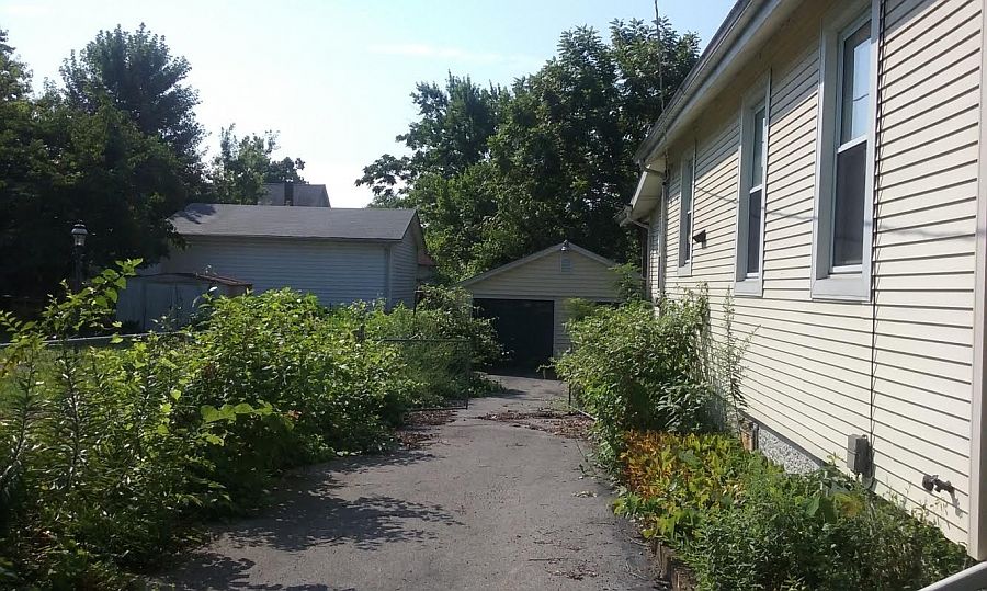 2nd image of 8626 Octavia Ave