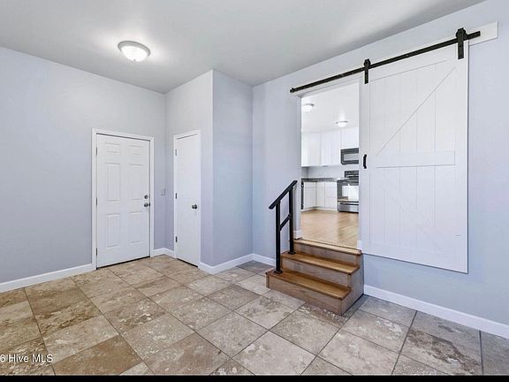 4th image of 5017 Ilex Dr