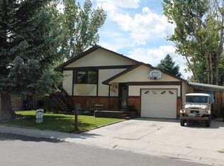 1304 Maple Ln, Riverton, WY 82501