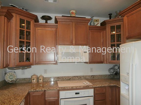 2nd image of 2107 E Huntington Dr
