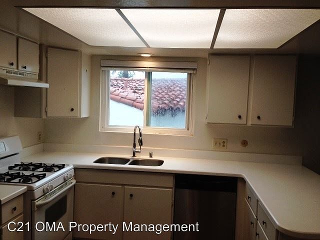 2nd image of 408 Avenida Granada APT B