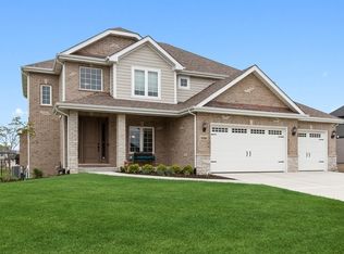 8500 W Dungarvan Rd, Frankfort, IL 60423