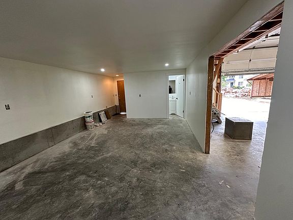 2nd image of 20331 Crawford Rd