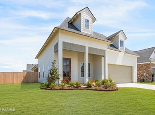 101 Gentle Island Dr, Broussard, LA 70518