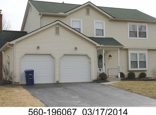 3693 Mountshannon Rd, Columbus, OH 43221