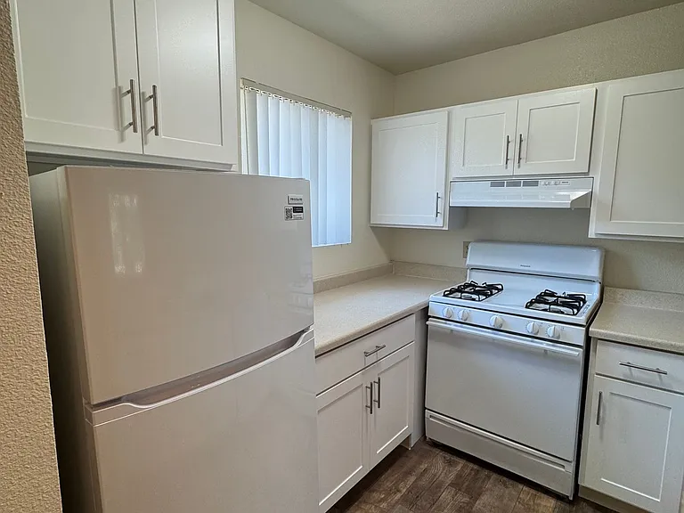 2950 Portage Bay — Photo 8