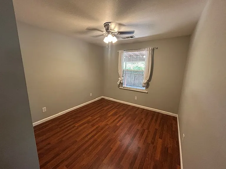 1896 N Matthew Ave — Photo 19