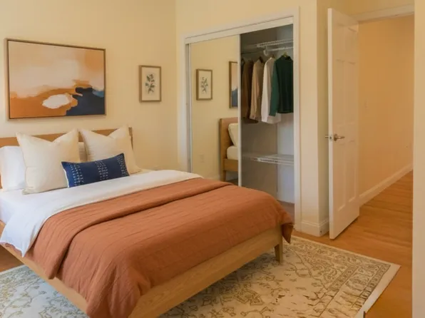 1801 Beacon St, Brookline, MA