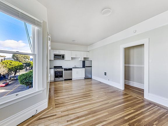 2nd image of 1585 Waller St APT 8