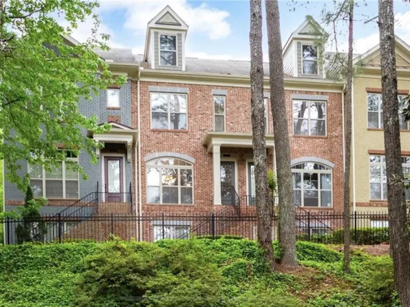 1752 Breyerton Dr, Atlanta, GA 30329