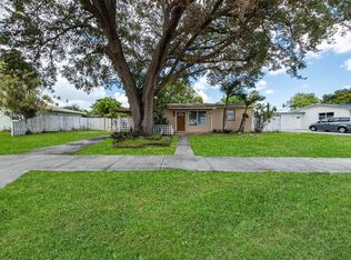 4625 SW 32nd Dr, Hollywood, FL 33023