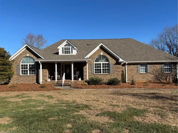 6412 Lake Brandt Rd, Summerfield, NC 27358