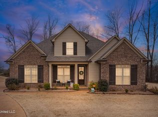 1547 Breckenridge Dr N, Nesbit, MS 38651