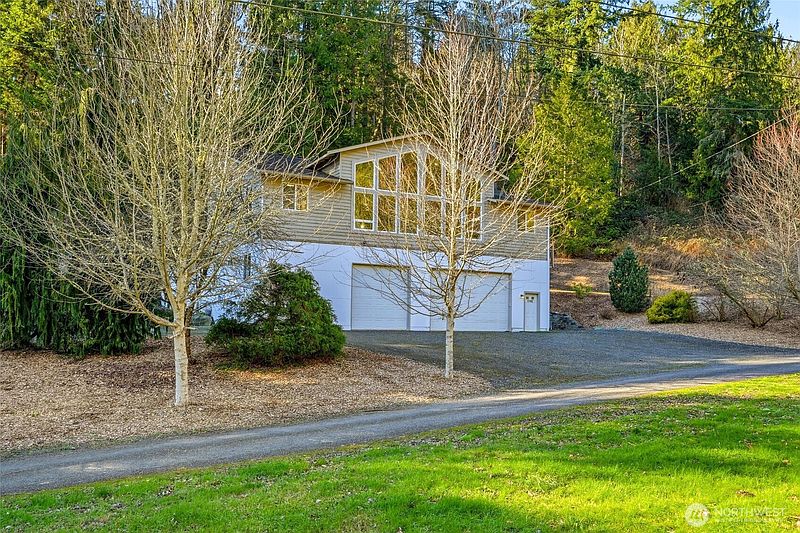 3rd image of 11502 72nd Drive NW