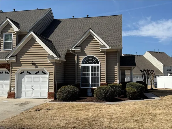 909 Hunley Dr, Virginia Beach, VA 23462