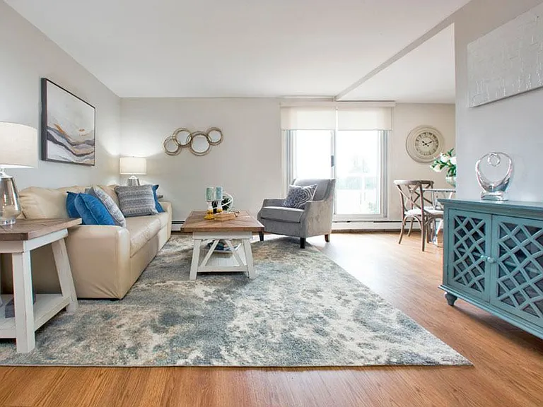 11 Overlea Dr — Photo 6
