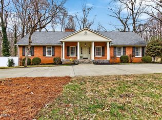 1901 Bramblewood Trl, Pfafftown, NC 27040