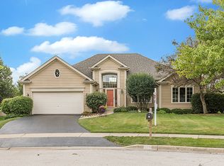 930 High Ridge Dr, West Chicago, IL 60185